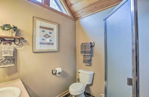 Resort Cabin with Fire Pit Golf, Hike and Play! - Foto 20