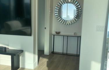 Luxury Designer Suite with Rooftop Pool, Gym - Foto 10