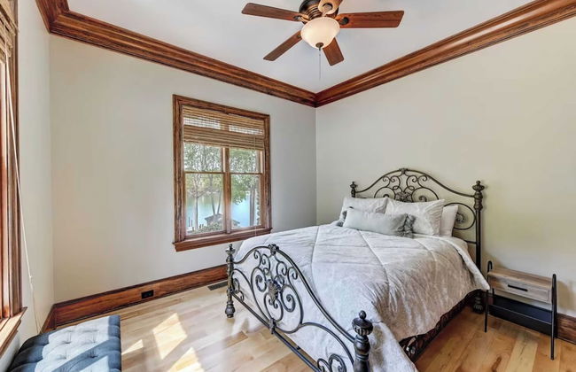 Lakefront, Private Dock+beach, Game Room Sunset Shores Resort: The Grand House - Foto 24