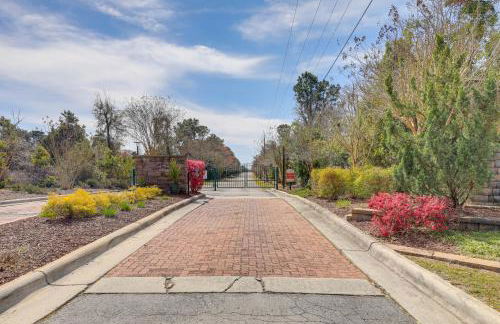 Emerald Isle Vacation Rental with Resort Pool! - Foto 33