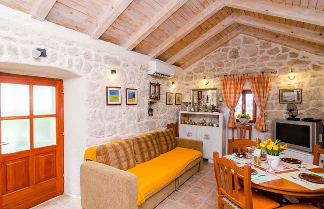 Holiday Home Kamenice - One Bedroom Holiday Home With Terrace - Foto 8