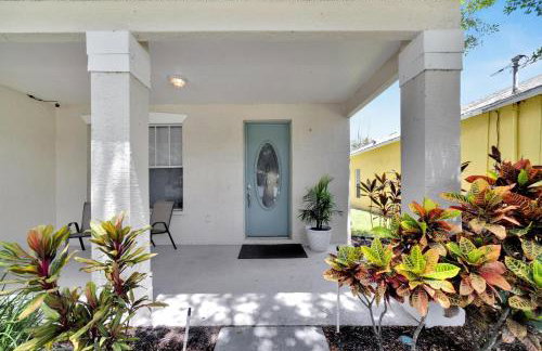 Spacious 3BR Family Home Near Sponge Docks - Foto 8