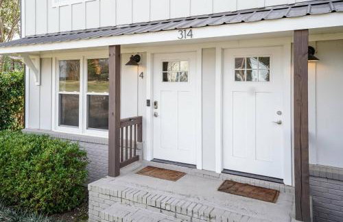 Private, Updated Townhouse in DT Apex - Foto 3