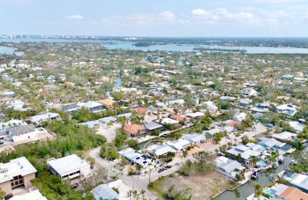 Coastal Charm - Photo 35