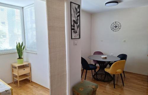 STUDIO APARTMAN MARKo C self-check in,frre parking - Foto 7