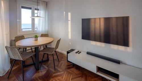 Zarautz Beach with parking by Aston Rentals - Foto 2