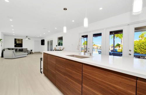 Clearwater Beach Waterfront Modern Villa 4BD 2BIG OPEN LOFT 4BT with Pool Boat Deck Sleep 15 - Foto 24