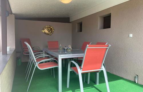 Ferienhaus BellaVita - mit großem eingezäuntem Garten - Infrarotsauna - 3 Hunde willkommen - Badesee 800m entfernt - Foto 10