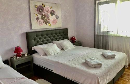 Apartments Pine & Oak with shared seasonal hot tub - Photo 2