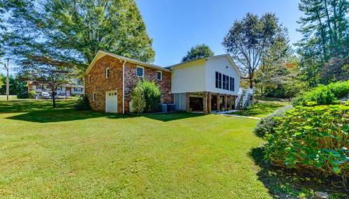 1 Mi to Dtwn Home with Fire Pit and Deck in Hudson! - Foto 1