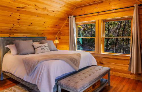 Couples Carriage House Retreat-Wineries & Hiking - Foto 7