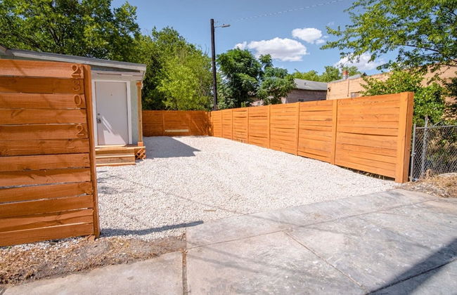 Cozy and Lovely 2BR 1BA Apt B Near Lively Downtown - Foto 16