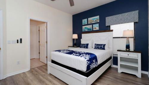 Serene 4-Bedroom Lakeview Retreat with South-Facing Pool & Sun-Drenched Outdoor Living - Foto 5