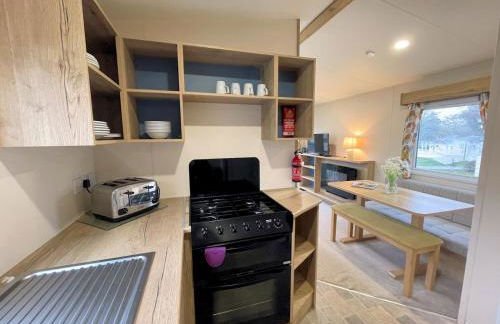 Cosy 3BR Getaway in Beautiful Country Park - Pass the Keys - Foto 8