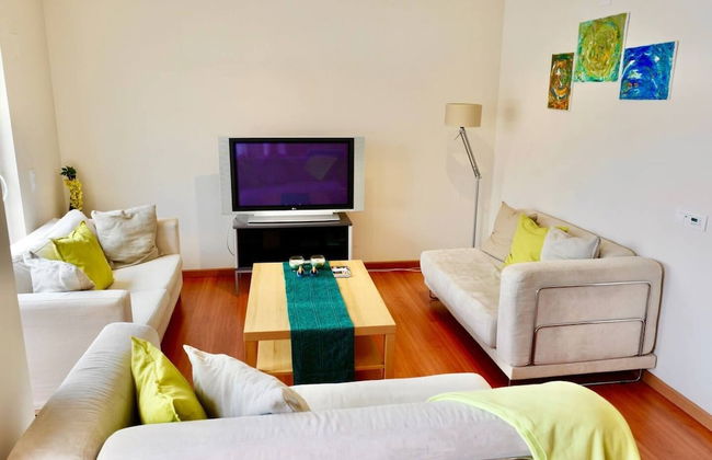 3-bed Apartment in Town Centre With Beach Access! - Foto 1