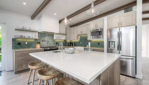 Luxury 3-Bed Beach Cottage with Hot Tub, Fire Pit, BBQ - Walk To Beach - Foto 4