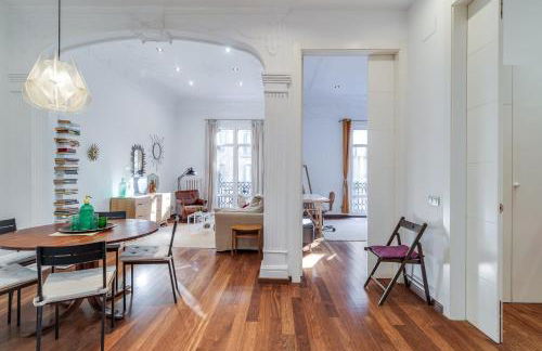 GuestReady - Central Barcelona Getaway - Photo 13