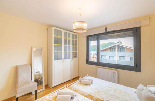 Gran chalet con amplio jardín próximo a Pamplona - Foto 35