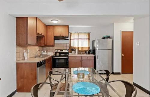 3-bedroom building in serene Saint Ann with WiFi, AC - Foto 10