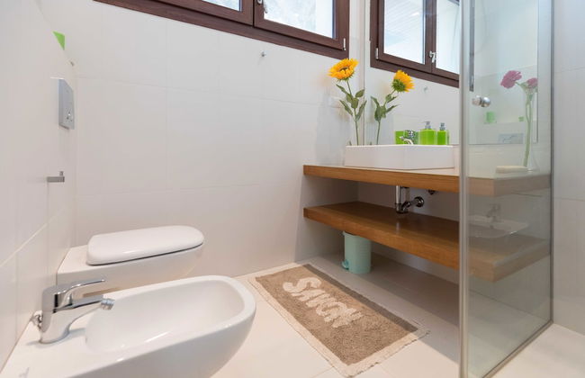 Tasso Apartments - Photo 19