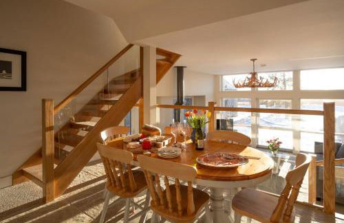 Falcon Steading - Photo 3