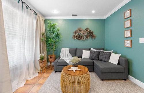 Casa Cabos - Fun in Miami - Pool BBQ - Fit 10 - Photo 2