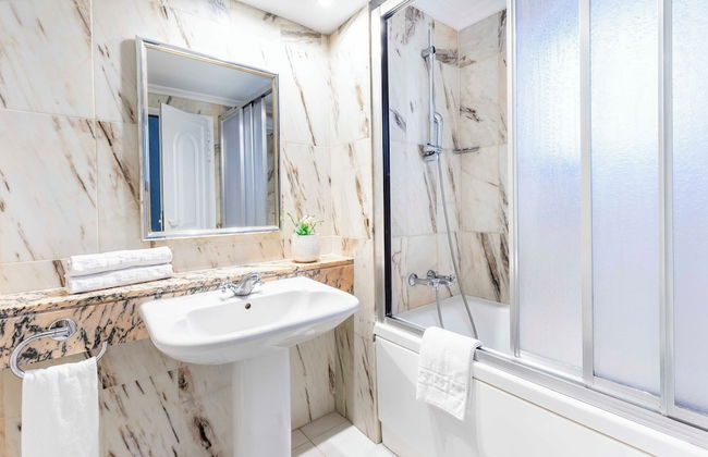 Ona Hollywood Mirage - Photo 26