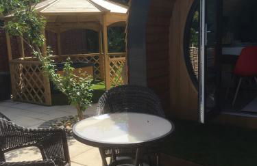 The Orchard Glamping pod - Photo 13