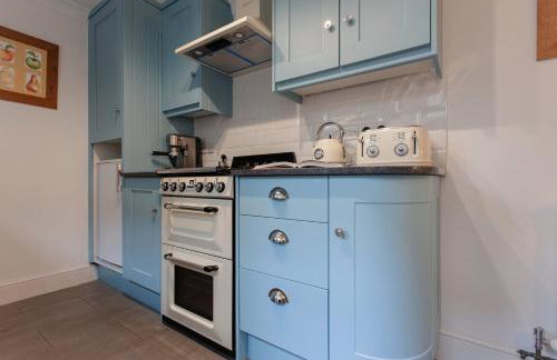 Didis Cottage-Dog Friendly-Garden-Cowes-Sleeps 4 - Foto 12