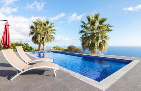 Endless Blue House - Photo 1