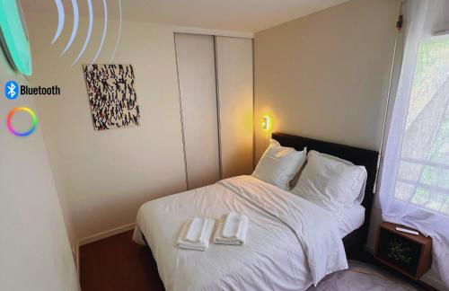 Les Agnettes - Paris Metro - Wifi - Parking - Tout équipé - Foto 2