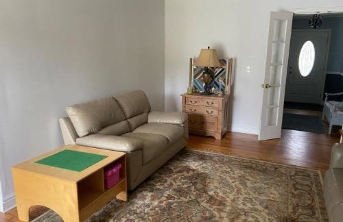 Large home with hot tub in serene wooded setting - Foto 42