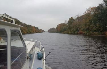 Süsses Motorboot - Bremen Überseestadt - Foto 20