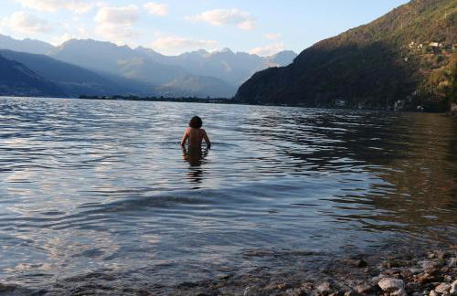 Bellano Cottage - With Private Garden and Garage - Foto 60