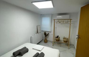 The Secret Studio - OAKA Stadium & nearby hospitals - Foto 30