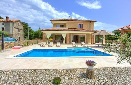 Beautiful Villa Vita Maris with heated pool - Foto 49