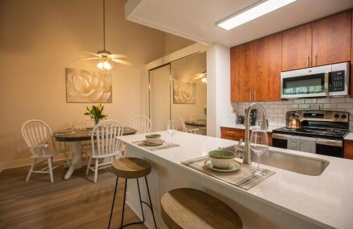 Huge Oceanside Private 2BR Apartment-Pool-Gym-Spa - Photo 4