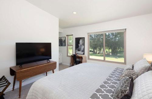 Blacklake Resort Vacation Rental Nestled on the 9t - Foto 17