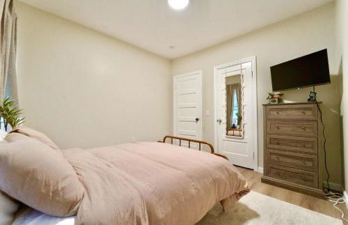 Cozy 4BD2BA Near Boston-Encore-T-Station and Diners - Photo 9