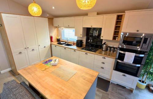 Meadows 33 Hot tub - Southview Holiday Park - Foto 3