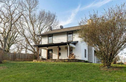 Modern 5BR Home with Mtn Views BBQ & Pool Table - Foto 9