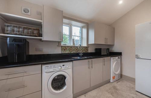 Luxury country oak beamed peaceful retreat - Photo 29