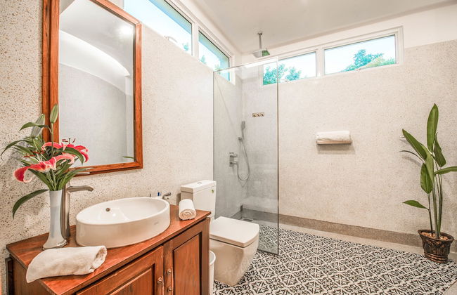 Villa Eternal, Private Pool, 3 Floors & Rooftop Terrace - Photo 11