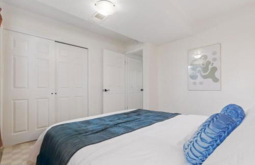 Spacious 4BD - Backyard BBQ, Fire Pit & Mini Golf - Foto 9