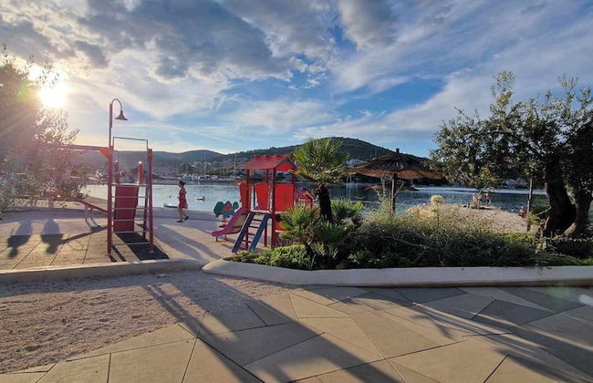 Cute apartment in stone house near sea - Foto 53