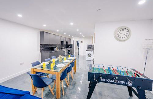 10BR 4Bath Home, Stag Do, Contractors, Big Group - Foto 11