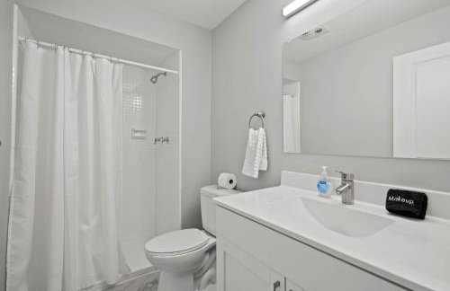 Peaceful & Trendy Unit Near Attractions - Foto 10