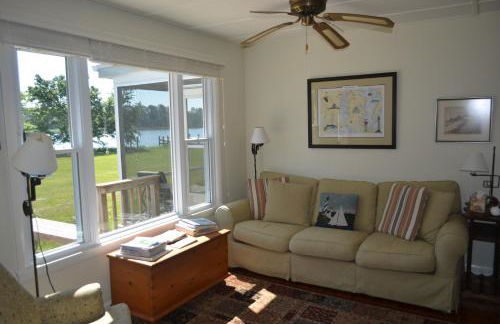 The Cottage at Heron Cove - Photo 7