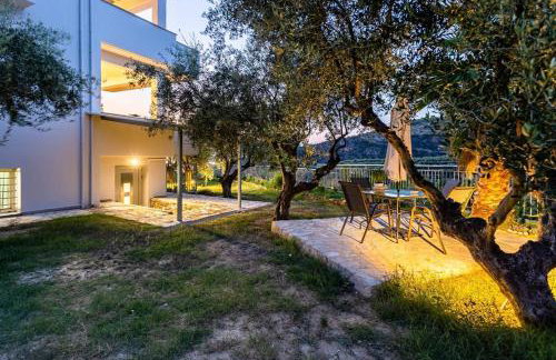 Kitries Summer Getaway - Eden Seaside Suite - Photo 21