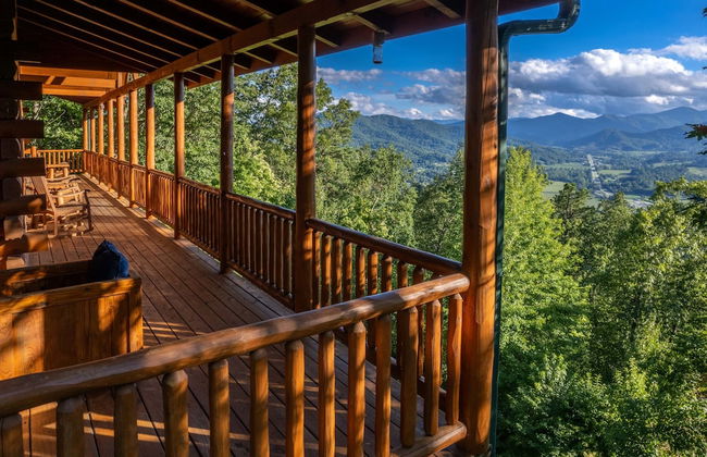 Luxury 4200 Sqft Log Cabin on 50 Acres Sleeps 16 - Foto 21